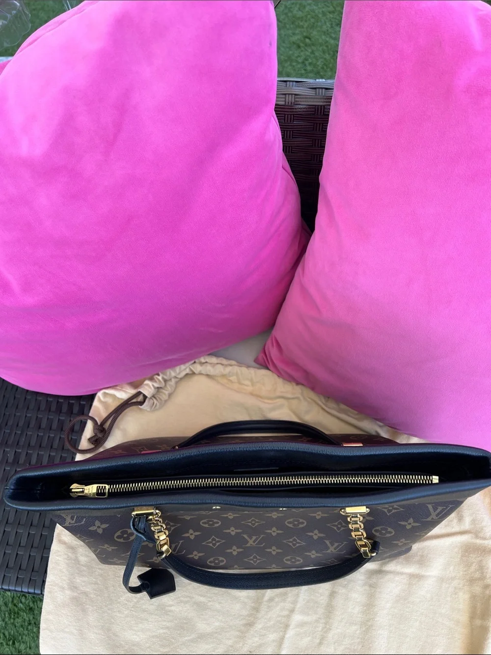 ✨Louis Vuitton Pallas Shopper Tote with Black Trim and Gold Chain Handles✨ - Picture 11 of 13